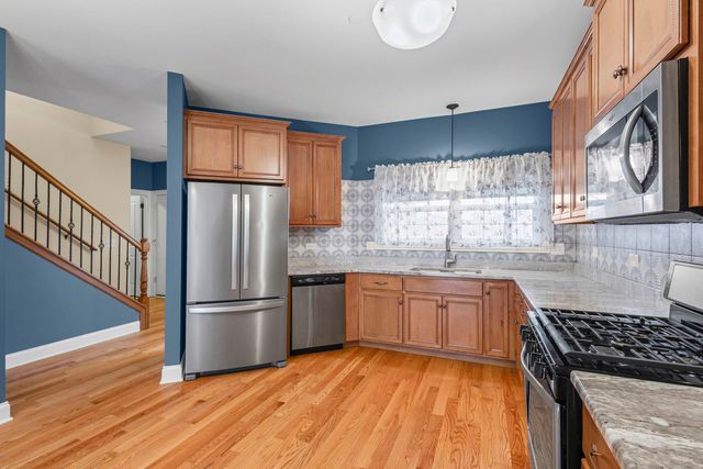 19758 Sunset Court, Tinley Park, IL 60487