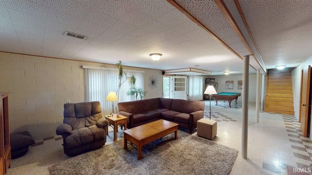 1437 W State Rd 56, Jasper, IN 47546