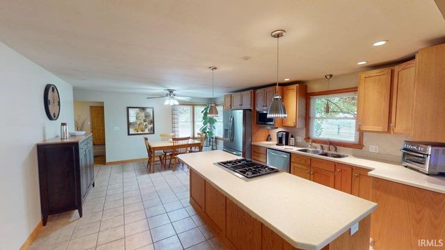 1437 W State Rd 56, Jasper, IN 47546