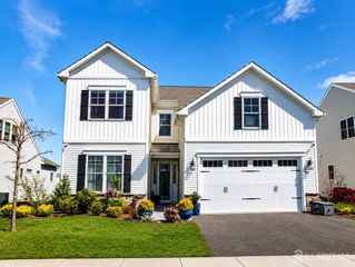 4 Pasture Drive, Farmingdale, NJ 07727