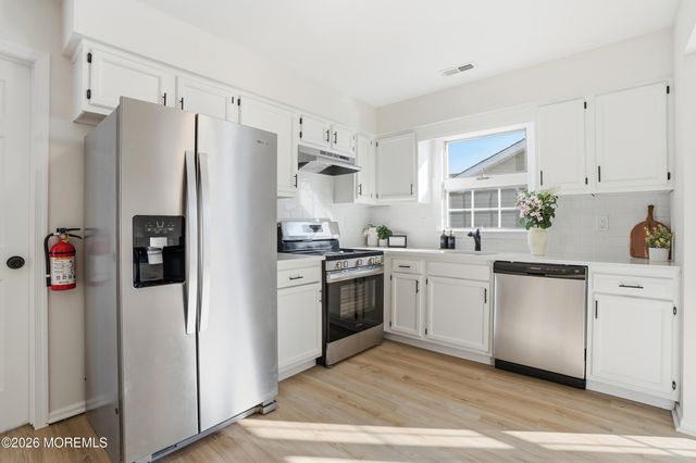 1475 Gleniffer Hill Road, Toms River, NJ 08755