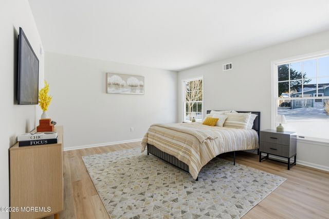 1475 Gleniffer Hill Road, Toms River, NJ 08755