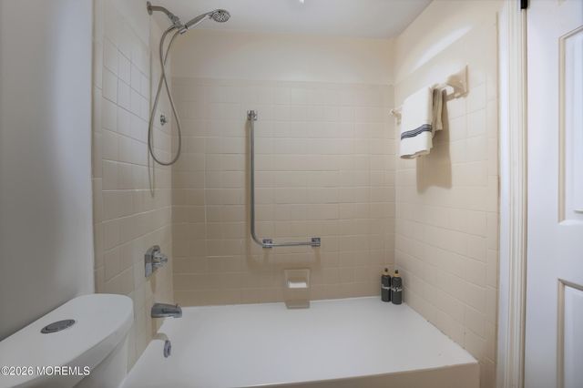 1475 Gleniffer Hill Road, Toms River, NJ 08755