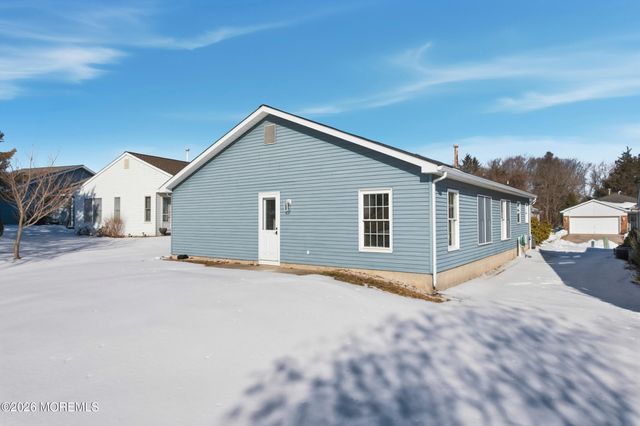 1475 Gleniffer Hill Road, Toms River, NJ 08755