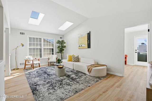 1475 Gleniffer Hill Road, Toms River, NJ 08755