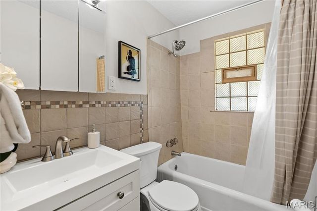 8035 Genesta Street, St Louis, MO 63123
