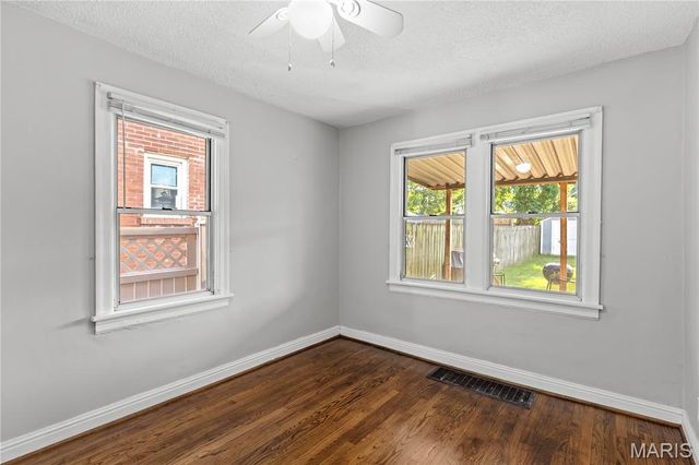 8035 Genesta Street, St Louis, MO 63123