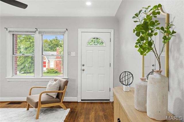 8035 Genesta Street, St Louis, MO 63123