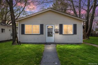 8694 MAXWELL Avenue, Warren, MI 48089