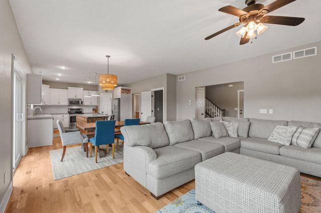305 Art Street NW, New Prague, MN 56071
