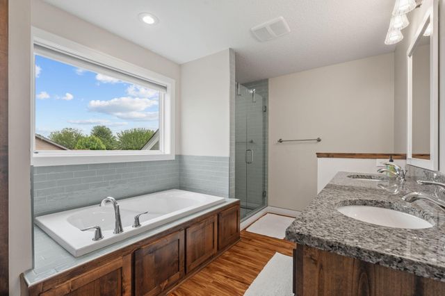305 Art Street NW, New Prague, MN 56071