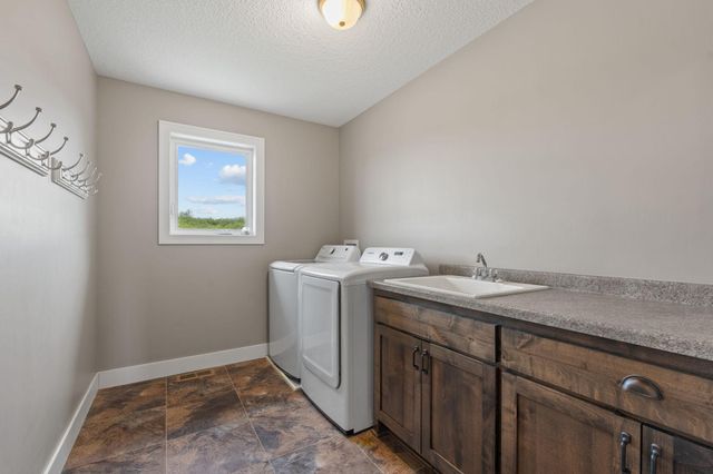 305 Art Street NW, New Prague, MN 56071