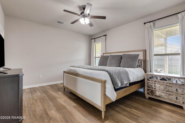100 Saint Kenan Street, Youngsville, LA 70592