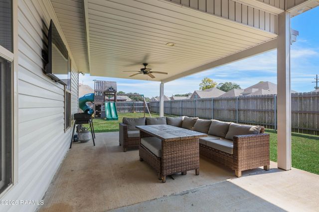 100 Saint Kenan Street, Youngsville, LA 70592