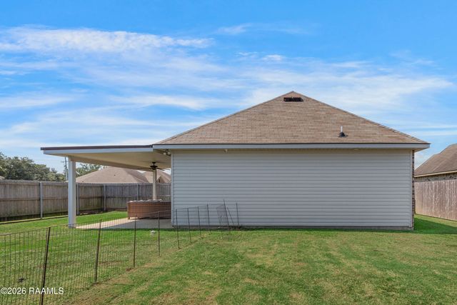 100 Saint Kenan Street, Youngsville, LA 70592