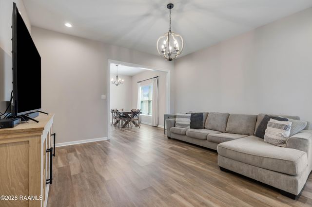 100 Saint Kenan Street, Youngsville, LA 70592