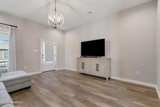 100 Saint Kenan Street, Youngsville, LA 70592