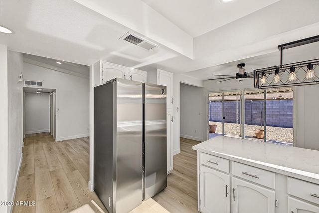 7633 W WOLF Street, Phoenix, AZ 85033