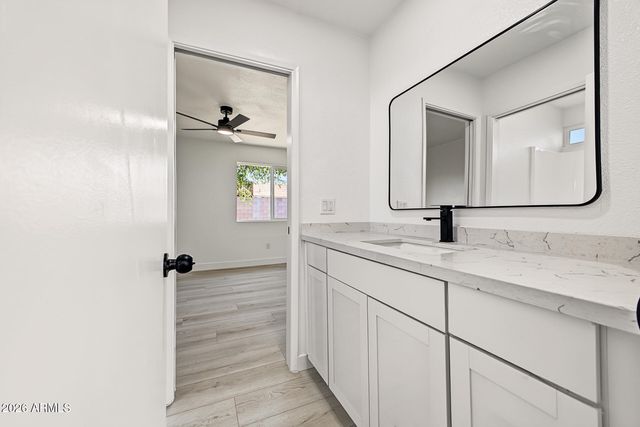 7633 W WOLF Street, Phoenix, AZ 85033