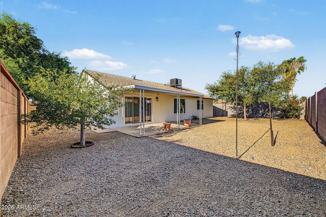 7633 W WOLF Street, Phoenix, AZ 85033