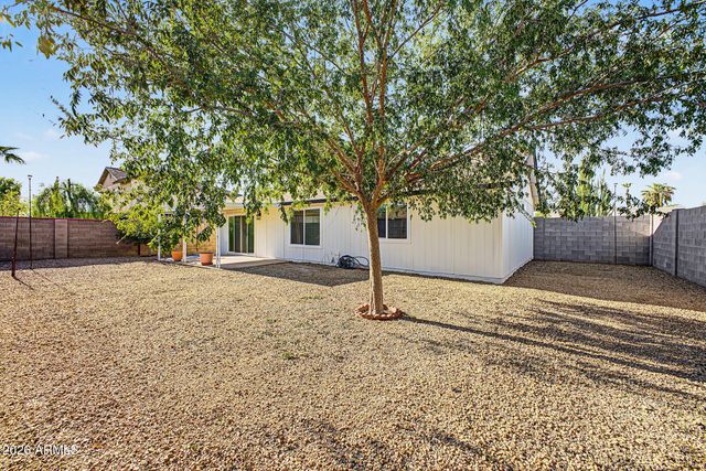 7633 W WOLF Street, Phoenix, AZ 85033