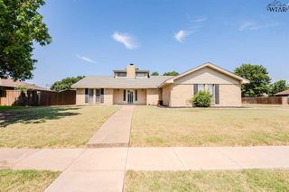 9 FOUR SIXES CIRCLE, Wichita Falls, TX 76308