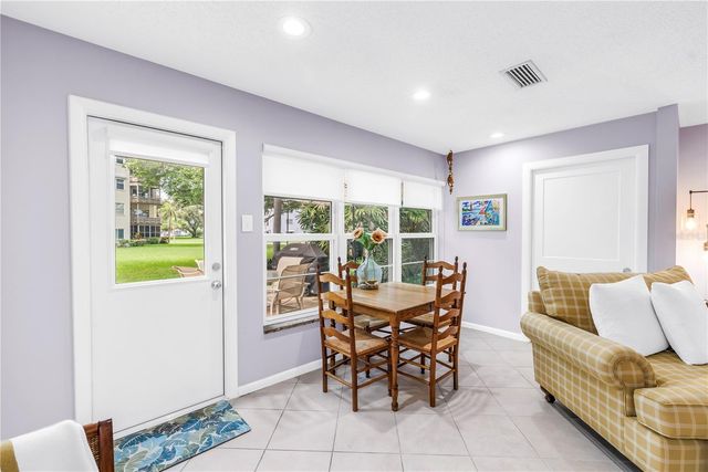 5725 80TH STREET N 106, St Petersburg, FL 33709