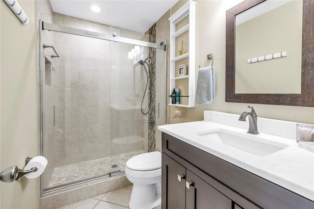 5725 80TH STREET N 106, St Petersburg, FL 33709