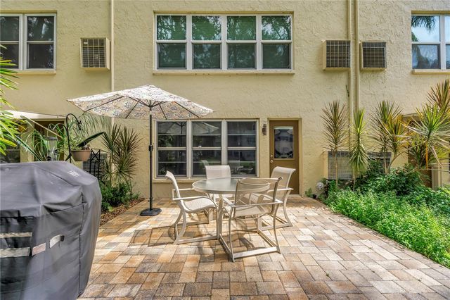5725 80TH STREET N 106, St Petersburg, FL 33709