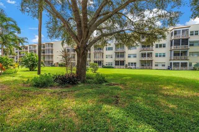 5725 80TH STREET N 106, St Petersburg, FL 33709