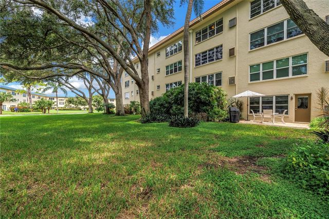 5725 80TH STREET N 106, St Petersburg, FL 33709