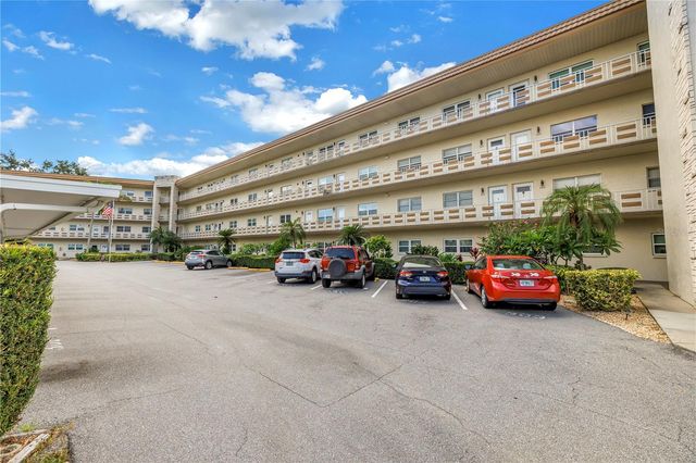 5725 80TH STREET N 106, St Petersburg, FL 33709