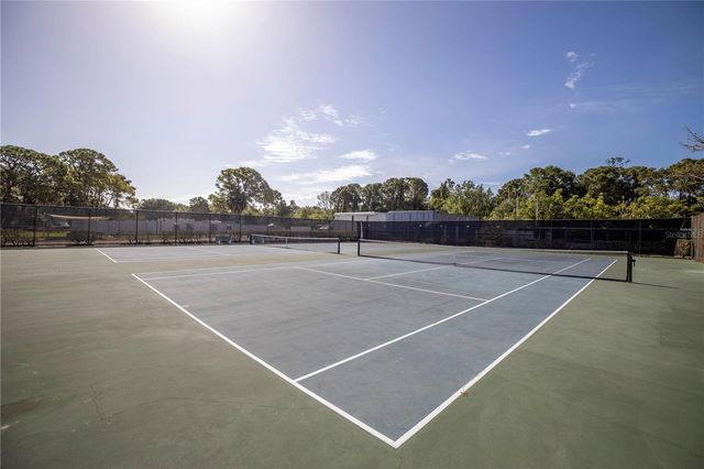 5725 80TH STREET N 106, St Petersburg, FL 33709