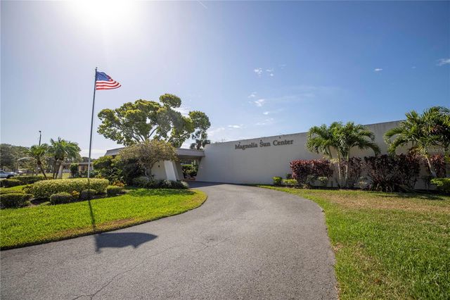 5725 80TH STREET N 106, St Petersburg, FL 33709