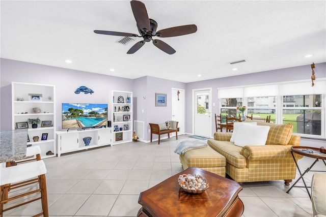 5725 80TH STREET N 106, St Petersburg, FL 33709
