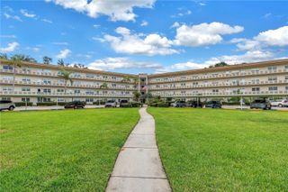5725 80TH STREET N 106, St Petersburg, FL 33709