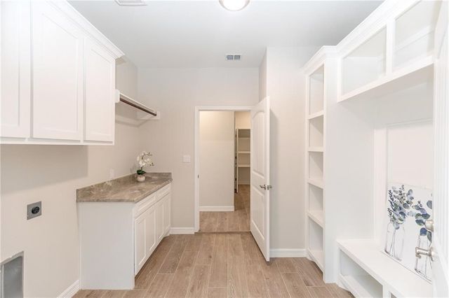 1114 Cape Velero Dr, Rockport, TX 78382