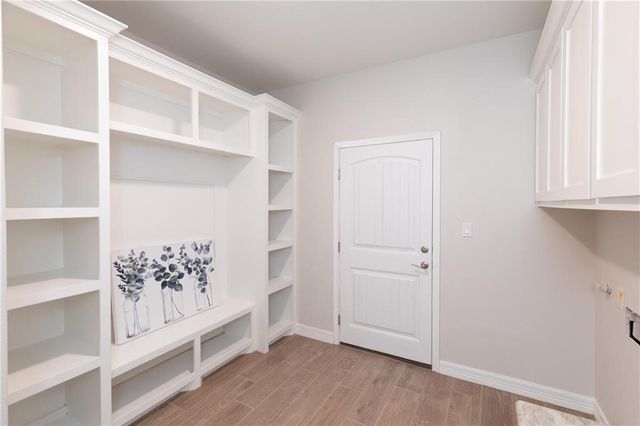 1114 Cape Velero Dr, Rockport, TX 78382