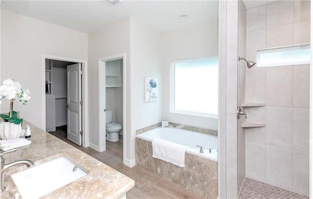 1114 Cape Velero Dr, Rockport, TX 78382