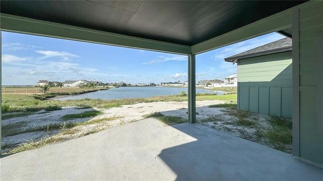 1114 Cape Velero Dr, Rockport, TX 78382