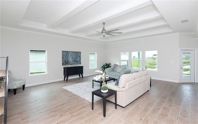 1114 Cape Velero Dr, Rockport, TX 78382