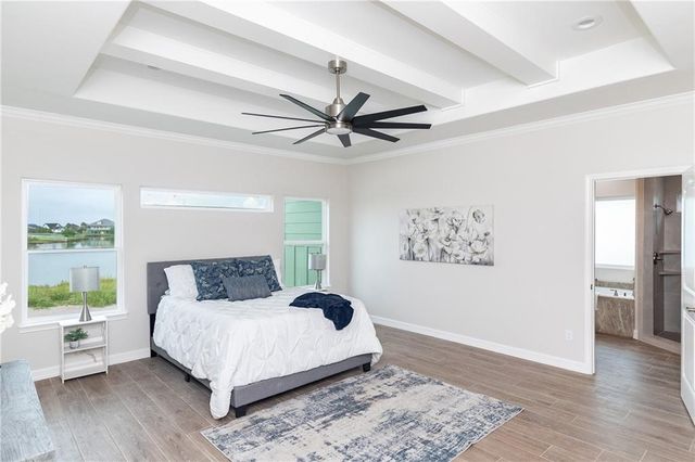 1114 Cape Velero Dr, Rockport, TX 78382