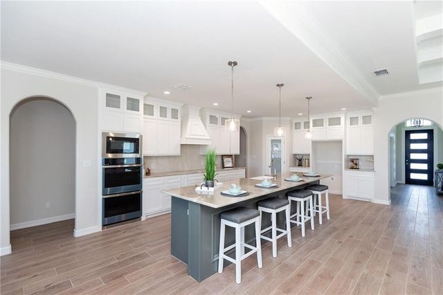 1114 Cape Velero Dr, Rockport, TX 78382