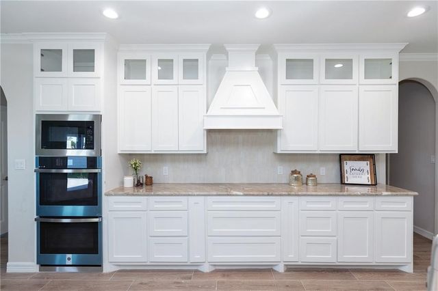 1114 Cape Velero Dr, Rockport, TX 78382