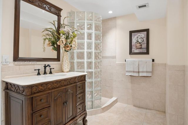 1500 S Ocean Drive PHJ, Hollywood, FL 33019
