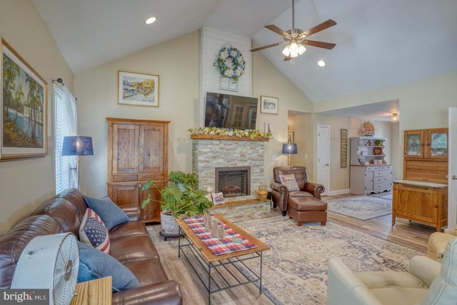 122 LULU LN, Dover, DE 19901
