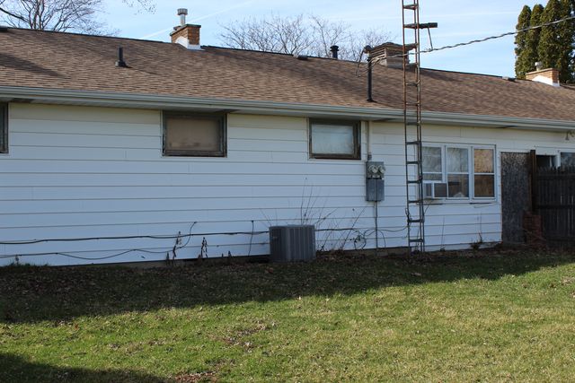 402 N East Street, Somonauk, IL 60552