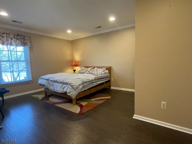 28 Commonwealth Dr, Bernards Twp., NJ 07920
