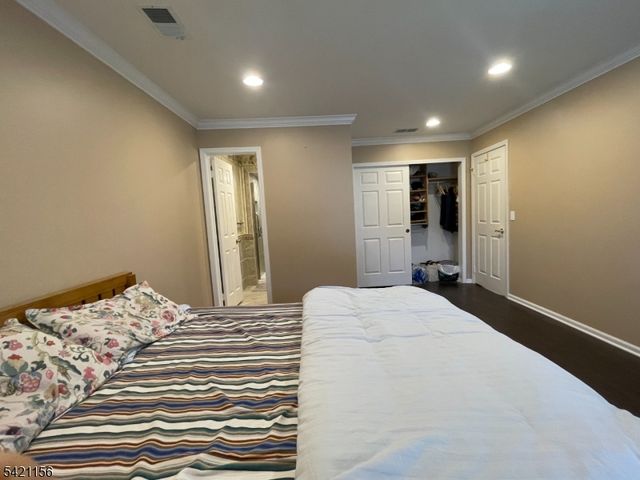 28 Commonwealth Dr, Bernards Twp., NJ 07920