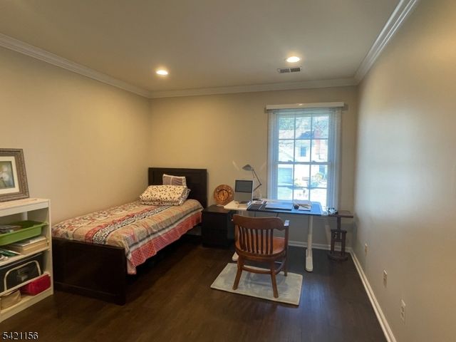 28 Commonwealth Dr, Bernards Twp., NJ 07920